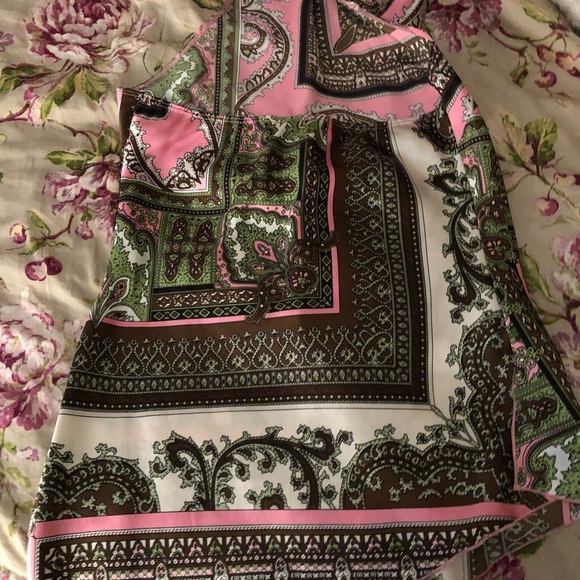 Halter top - Picture 2 of 5